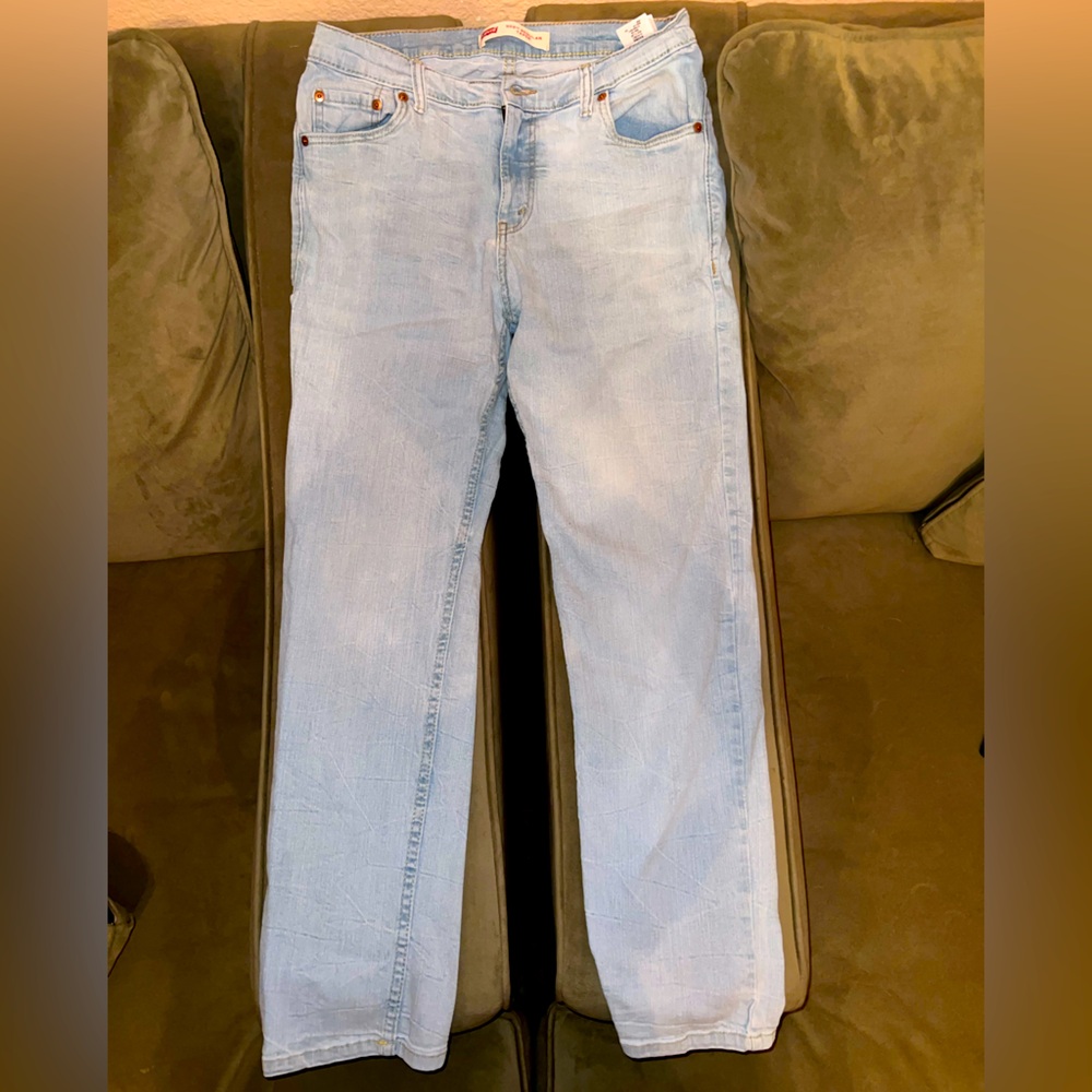 Levi denim jeans. Light Blue. 14 H. 33x28 Gently Used